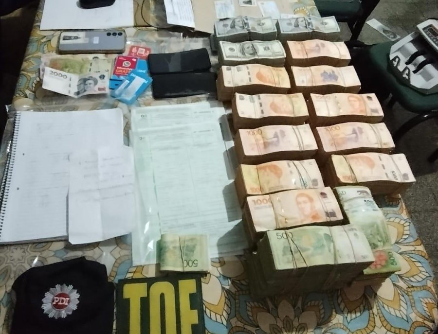 La PDI secuestr&oacute; distintos elementos, entre ellos dinero en efectivo.