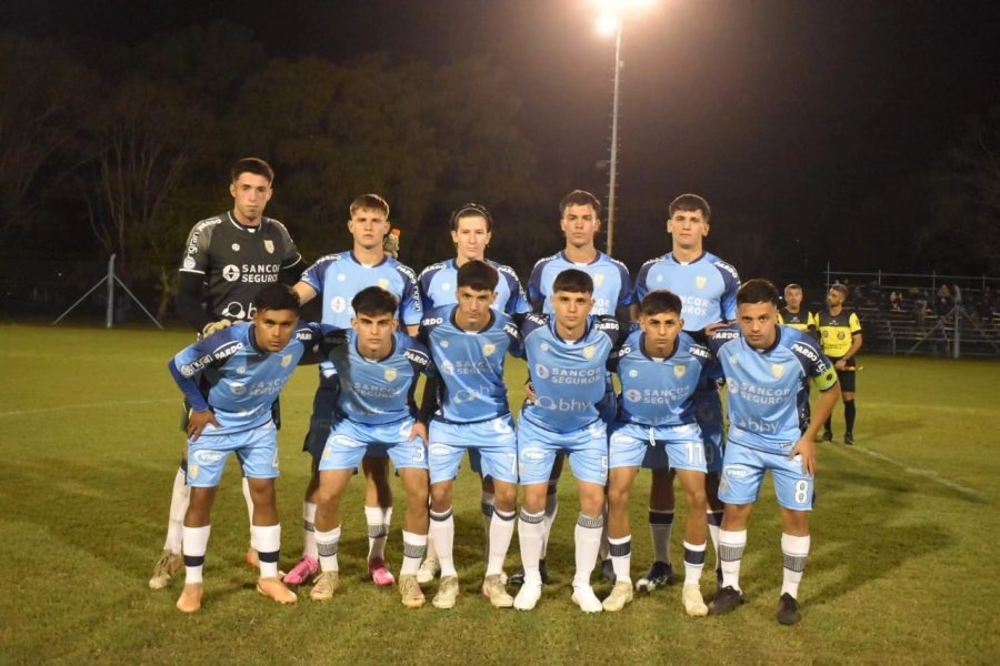 El equipo liguista de la Crema para enfrentar al 9