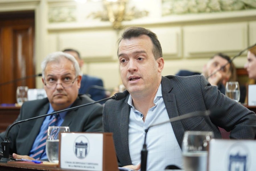 El diputado Joaqu&iacute;n Blanco, autor del informe.