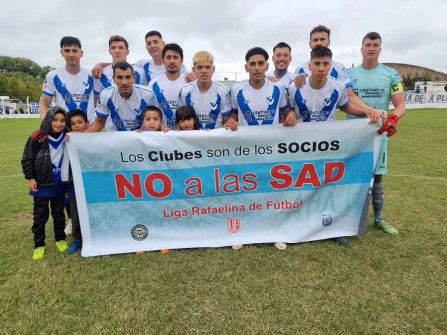 PEÑAROL SUPERÓ A ATLÉTICO ESMERALDA