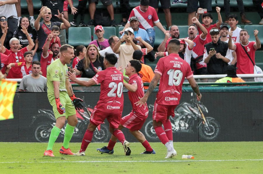 SEGUIR ARRIBA./ El Bicho quiere continuar sumando.