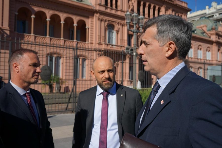 Enrico, Puccini y Olivares durante su visita a Casa de Gobierno.
