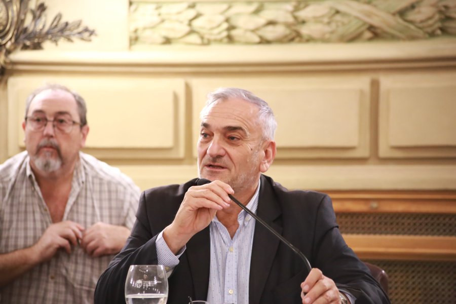 ALCIDES CALVO. El legislador en su banca.