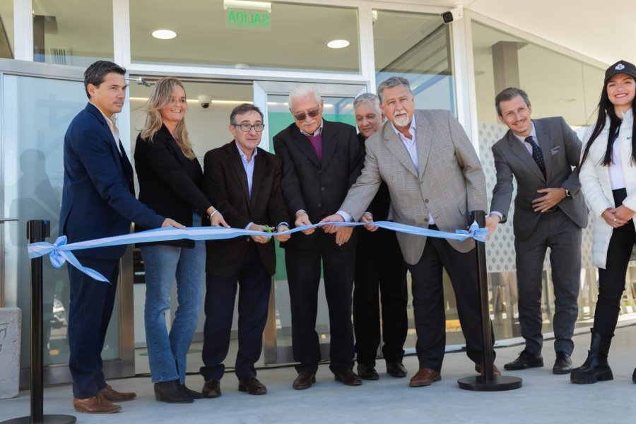 El Gerente General de Banco Santa Fe, Luis N&uacute;&ntilde;ez, presidi&oacute; el acto de inauguraci&oacute;n.