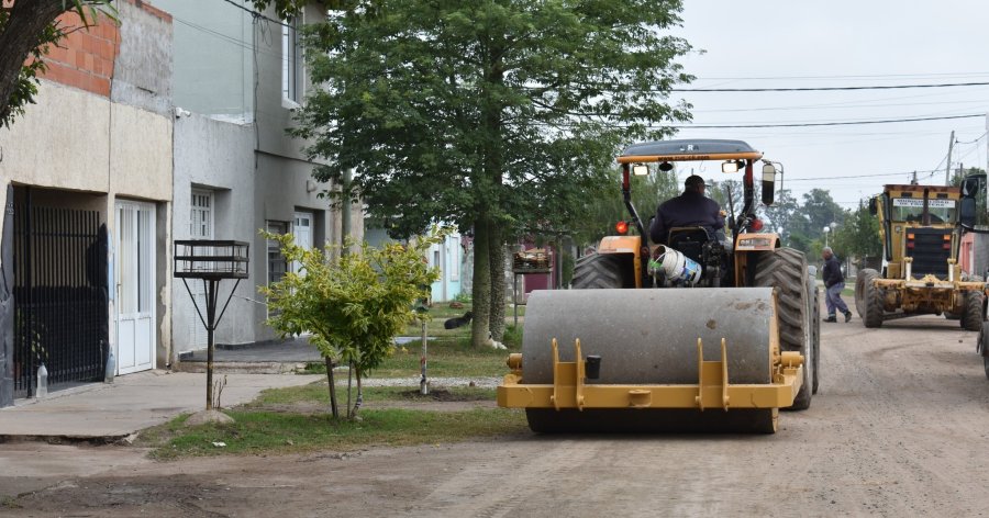 Cuadrilla municipal en plena labor.
