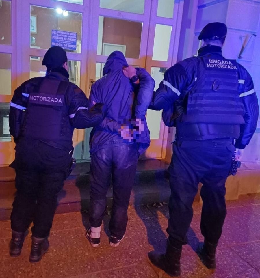 La Policía la preparó una "carnada" y lo detuvo.