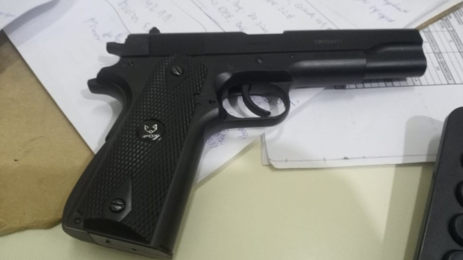 La pistola de juguete -réplica- secuestrada.