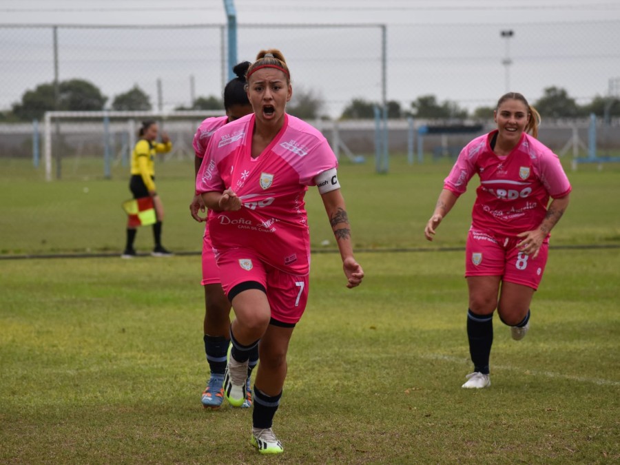 GOLEADORA./ Uno de los festejos de Marianela Gauna.