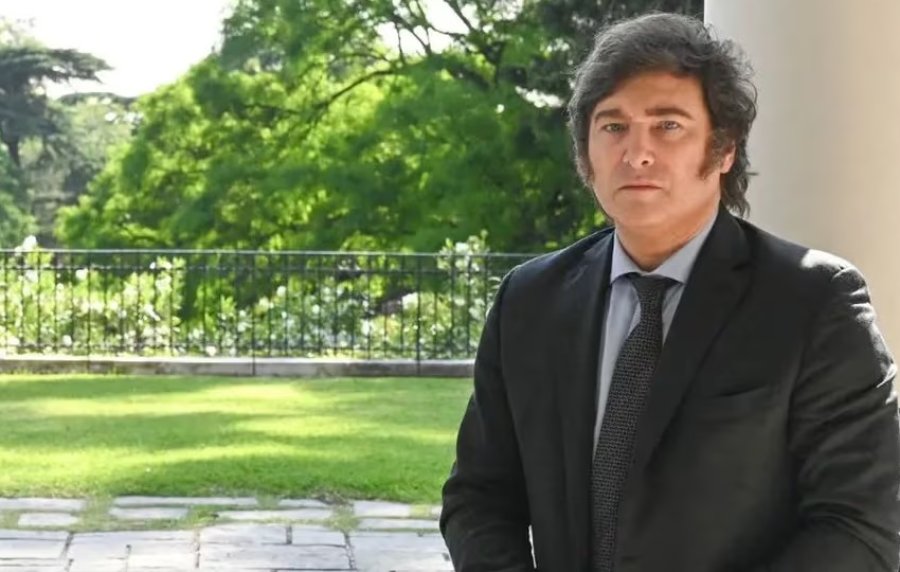 Javier Milei en Olivos, tras ganar la elecci&oacute;n y antes de asumir, cuando se reuni&oacute; con Alberto Fern&aacute;ndez.