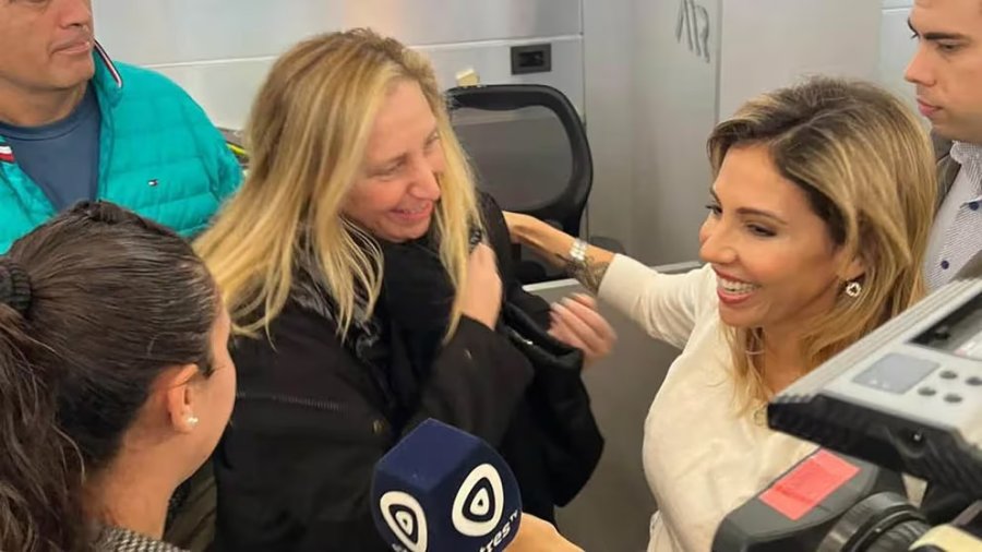 Karina Milei junto a la diputada nacional, Romina Diez, el s&aacute;bado en Rosario.