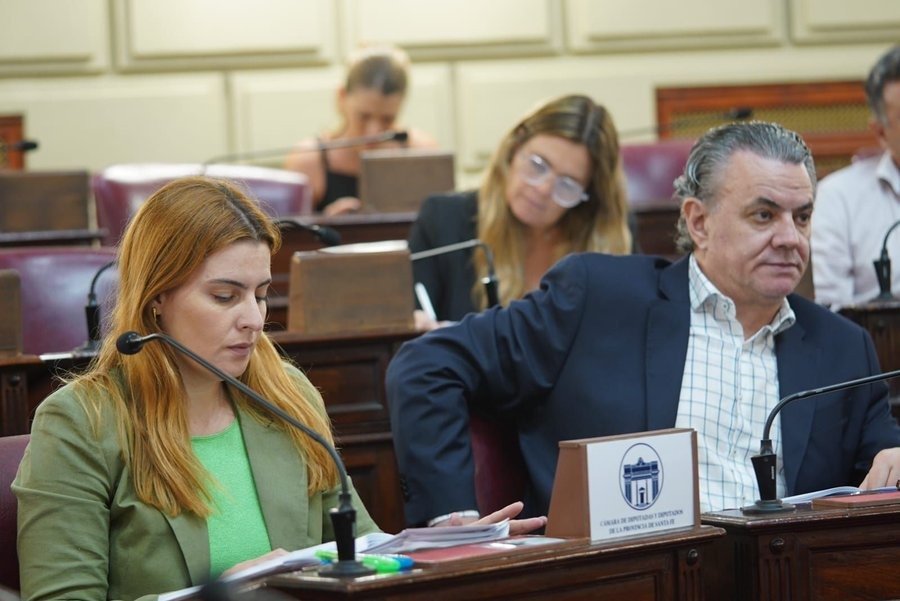 Rub&eacute;n Galassi en su banca de la C&aacute;mara de Diputados de Santa Fe.