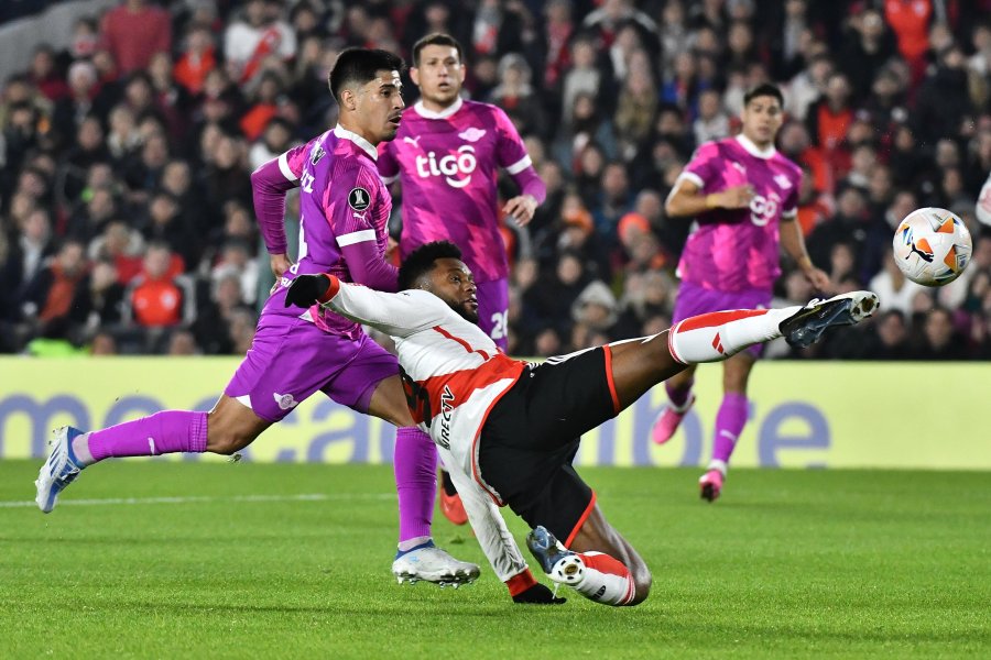 TRIUNFO MILLONARIO PARA METERSE EN OCTAVOS DE LA LIBERTADORES