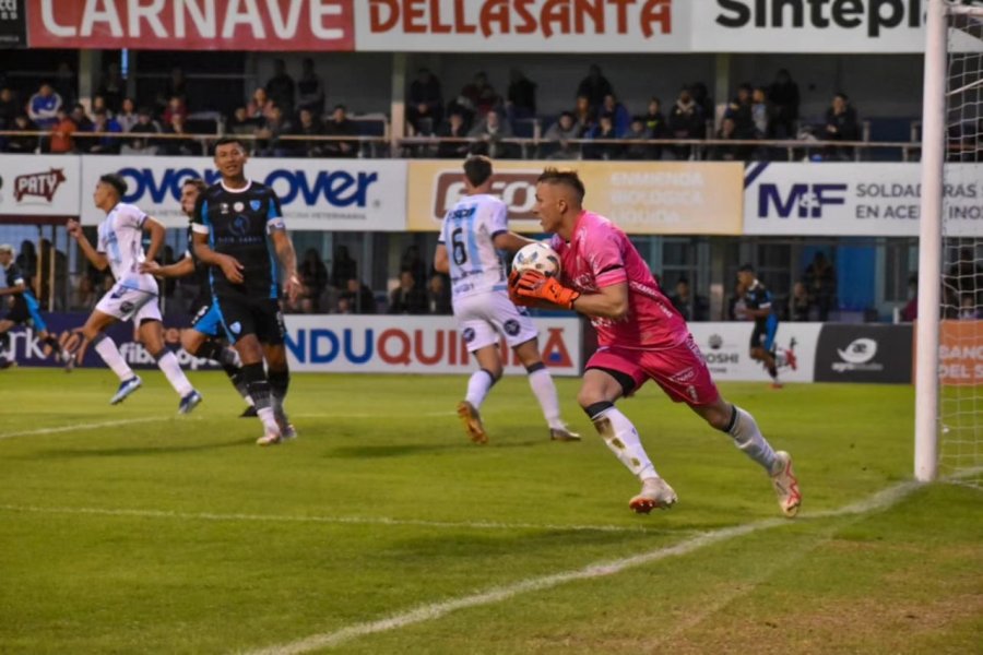 CONSOLIDANDOSE./ Agustin Grinovero, el arquero celeste.