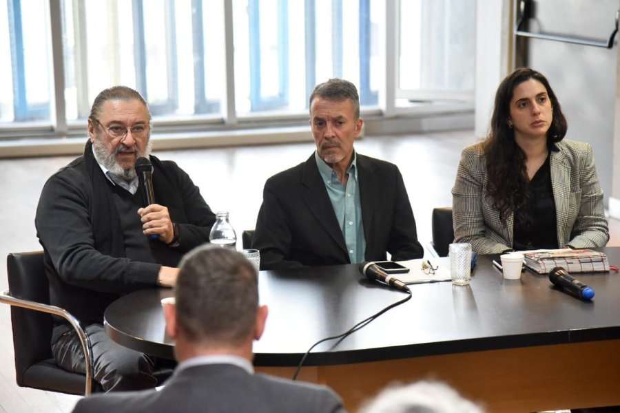 CONVERSATORIO. Se llev&oacute; a a cabo en la Biblioteca Argentina de la ciudad de Rosario.