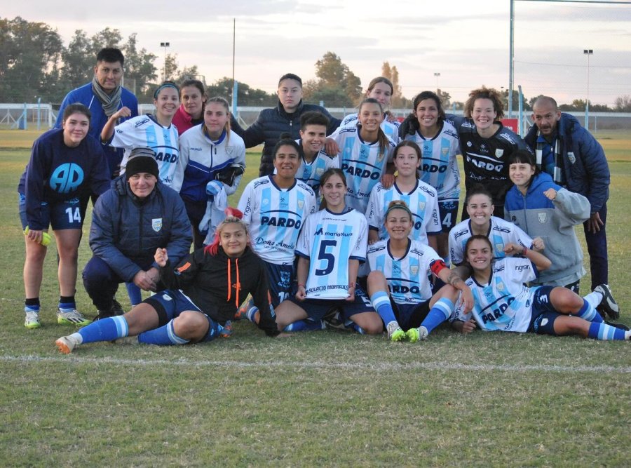 GRAN PARTIDO./ Las chicas celestes lo definieron rápido.