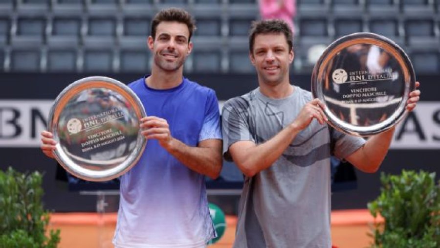 SOÑADO./ Un nuevo título de los número 1 en dobles.