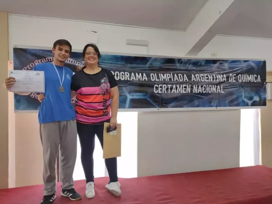 Agust&iacute;n Boutet, con Giorgina Colautti, profesora que lo entrena.