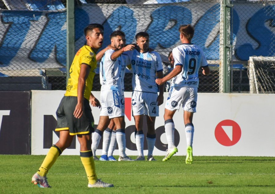 EN 32AVOS DE FINAL LA CREMA ELIMINÓ A DEFENSA Y JUSTICIA