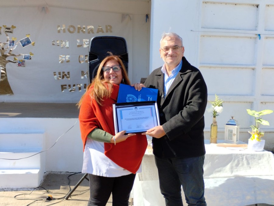 Mar&iacute;a Jos&eacute; T&eacute;vez y Alcides Calvo.