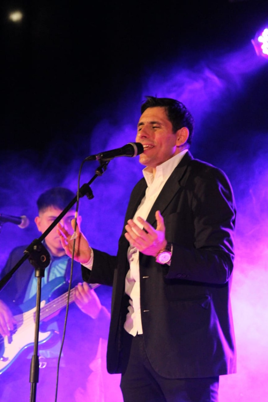 Marcelo Alejandro en su tributo a Perales.