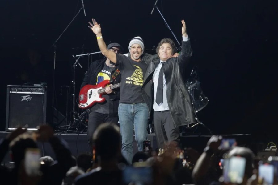 PRESENTACI&Oacute;N. Concentr&oacute; la atenci&oacute;n de dirigentes de LLA y del PRO.