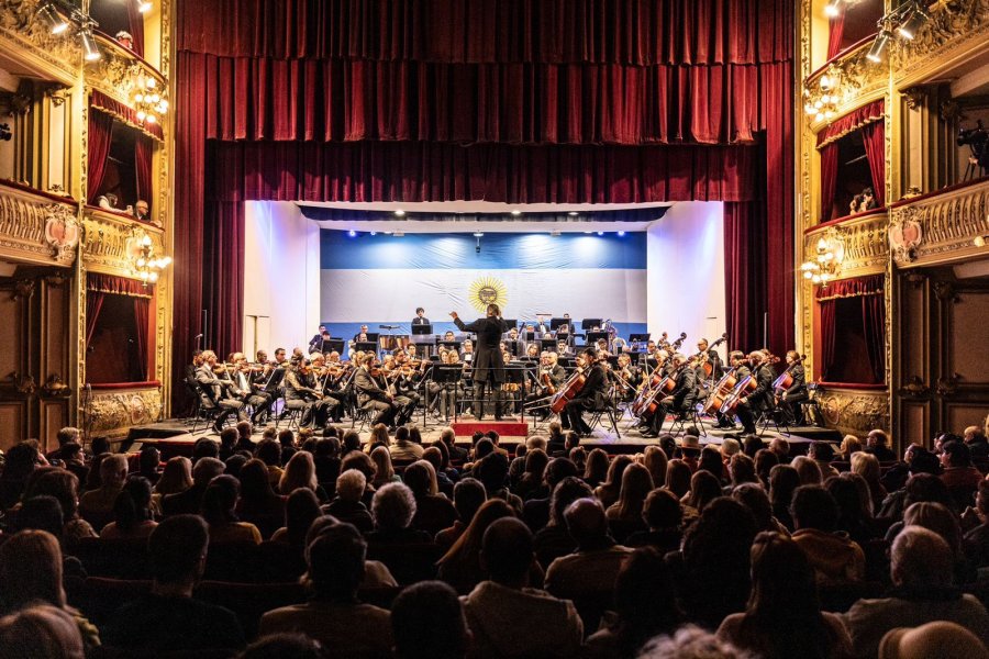 La Velada de Gala se realiz&oacute; en el recoleto Teatro 1&deg; de Mayo de Santa Fe.