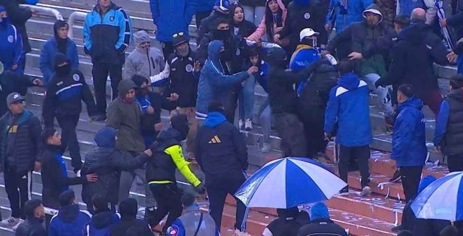 TRISTE./ El sábado la violencia ganó en Mendoza.