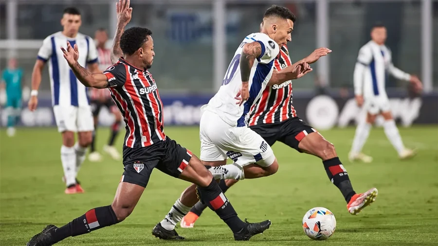 REVANCHA./ En la primera rueda ganó la "T".