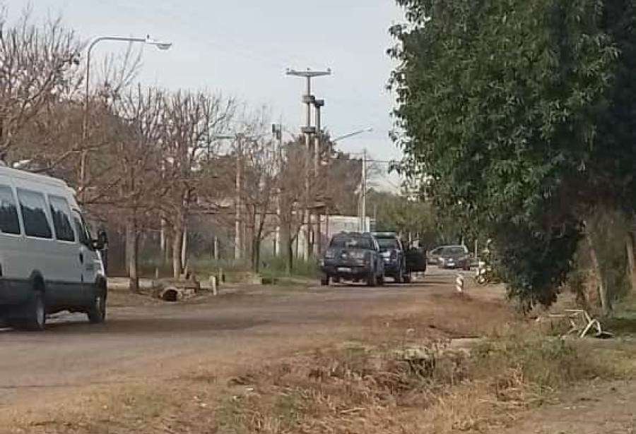 En calle Primera Junta 386, aún de tierra, se encuentra la escena del crimen.