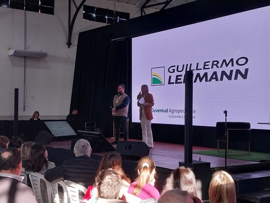 COOPERATIVISTAS. Talía Pietrobón, presidenta del Grupo Juvenil de la Lehmann, se mostró muy conforme con el evento.