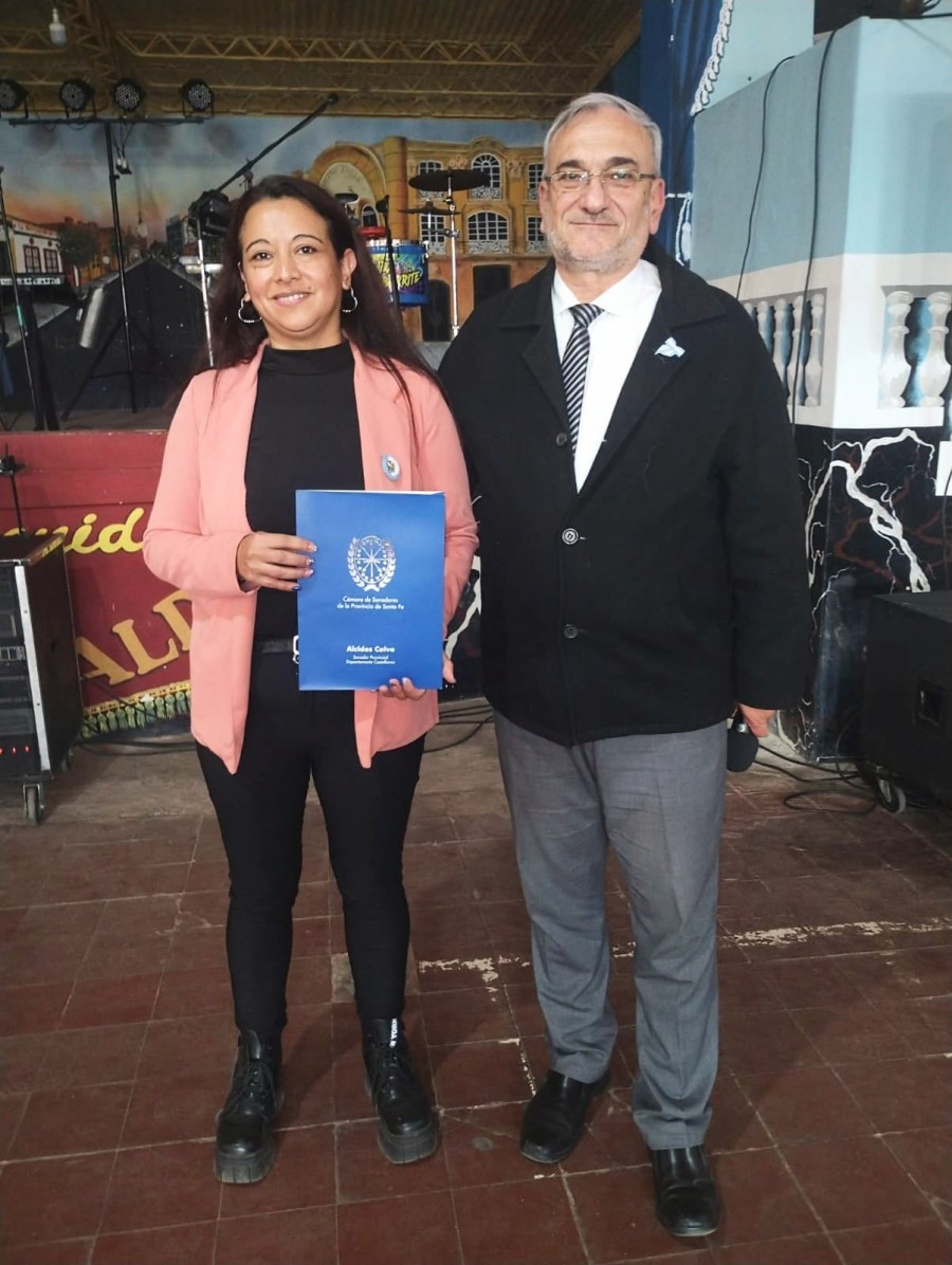 EN GARIBALDI. Maribel Gamboa y Alcides Calvo durante la realizaci&oacute;n.