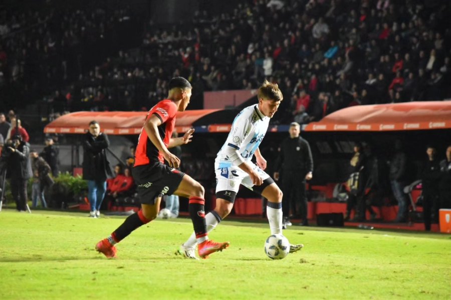 LA CREMA SUMÓ SU TERCERA DERROTA AL HILO