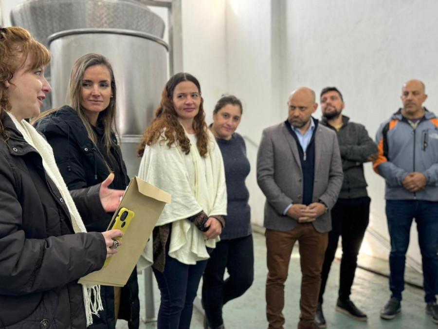 Desde Santa Fe parti&oacute; el primer lote de mieles fraccionadas con destino a Estados Unidos.