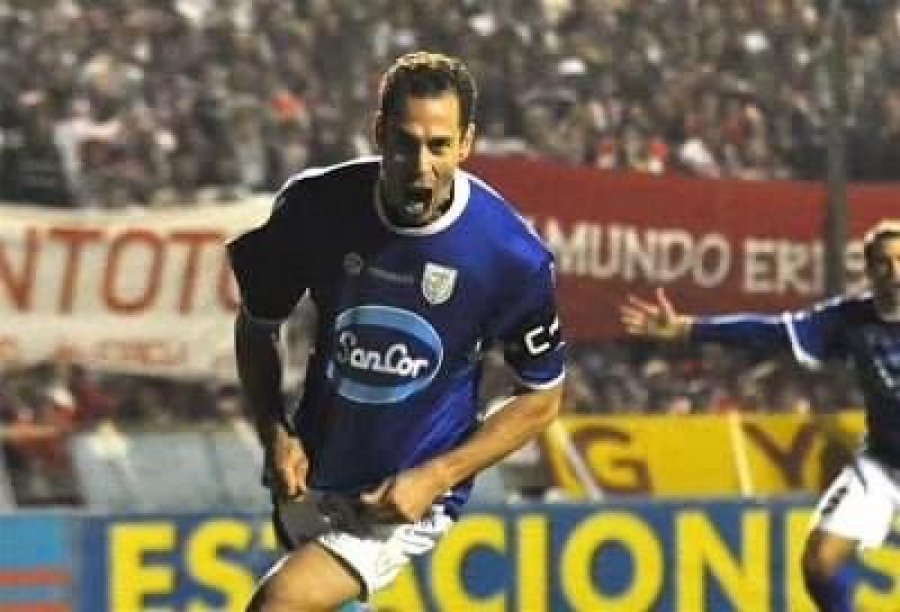 LUCAS BOVAGLIO ANOTÓ DE PENAL EL TANTO DE LA VICTORIA EN CANCHA DE UNIÓN