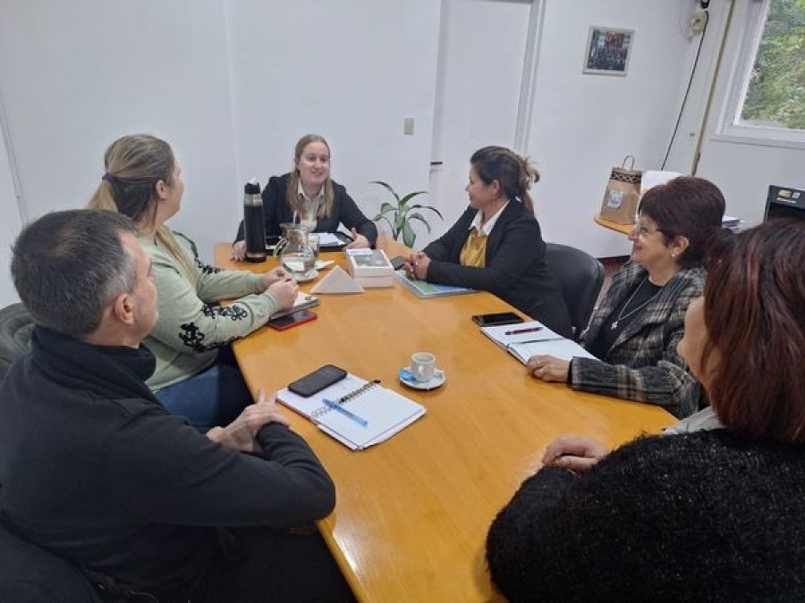 Vista del encuentro con la ministra Tejeda.