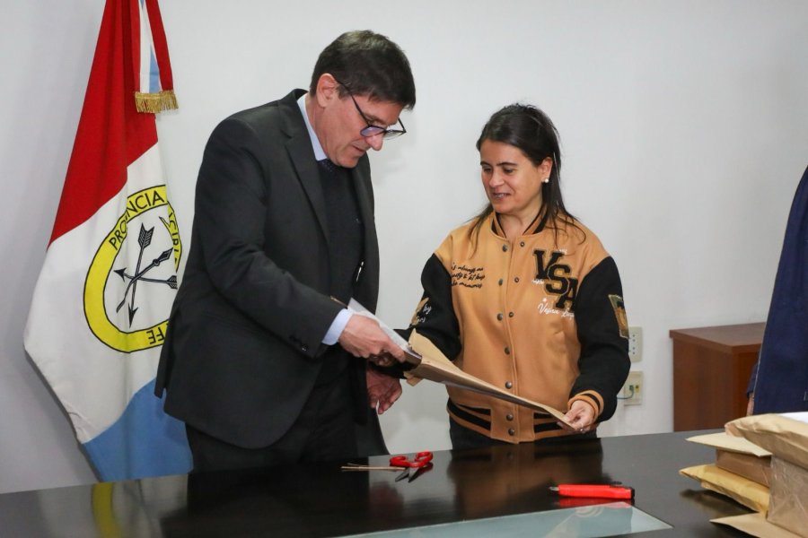 PLAN ABRE ESCUELA. Rl ministro de Educaci&oacute;n, Jos&eacute; Goity, particip&oacute; de la actividad.