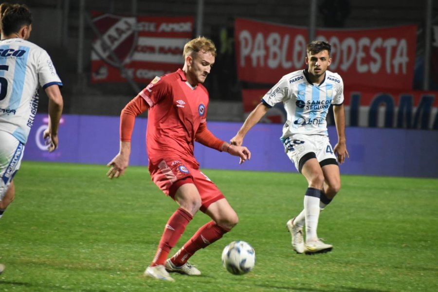 EL VERDUGO./ Gondou clavó un golazo.