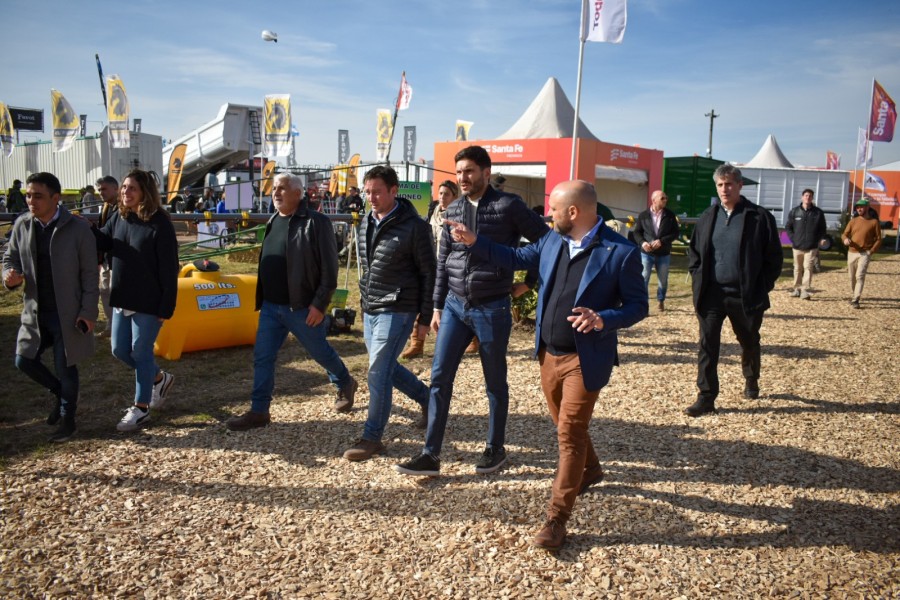 PULLARO. El gobernador asistió con todo su gabinete productivo para realizar anuncios en el marco de Agroactiva.