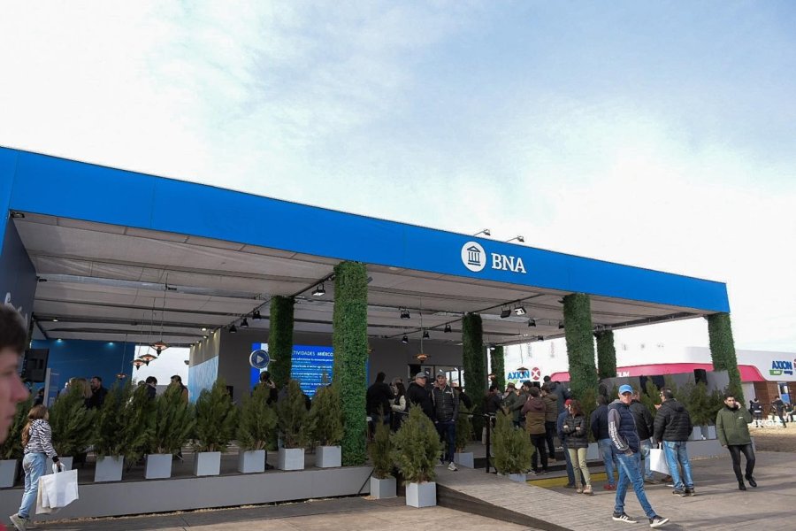 BANCO NACIÓN. La entidad pública recibió mucho público para consultas de financiamiento.