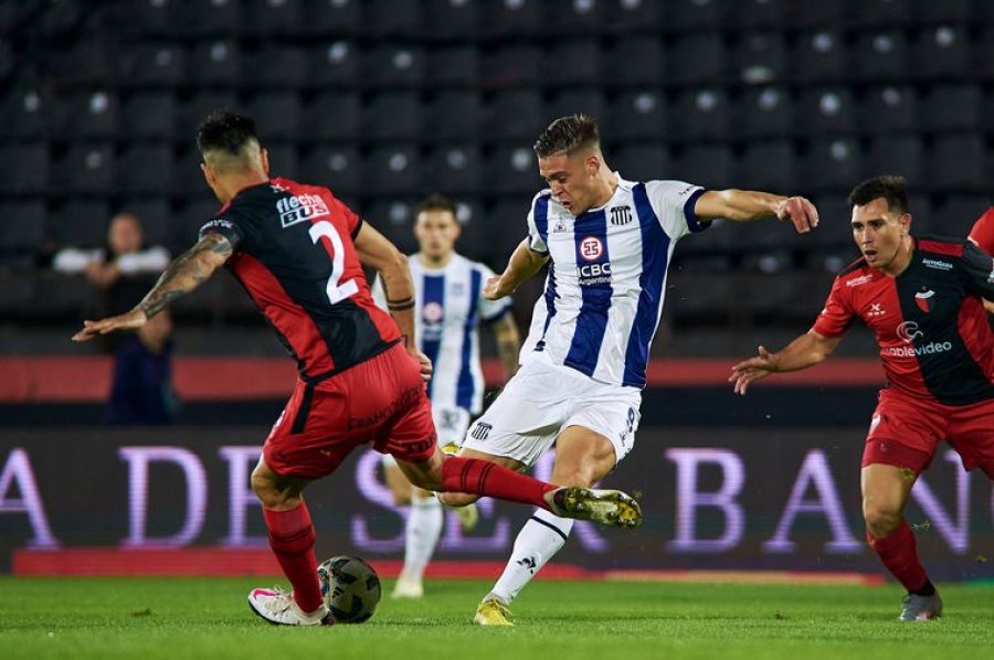 DUELO DEL INTERIOR./ Talleres se impuso a Colón en Rosario.