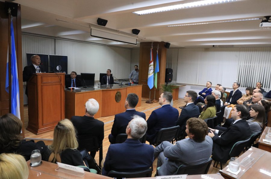 A SALA LLENA. El Concejo Municipal fue el escenario en la que el ministro de la Corte Suprema habló del ambiente.