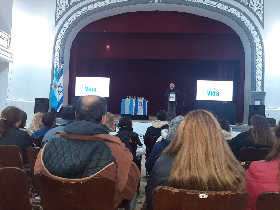 El escenario de la hist&oacute;rica instituci&oacute;n moisesvillense durante el acto.