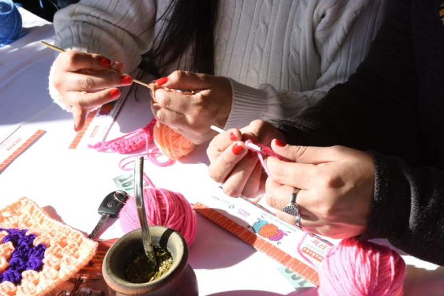Tejido y creatividad combinados en este taller.