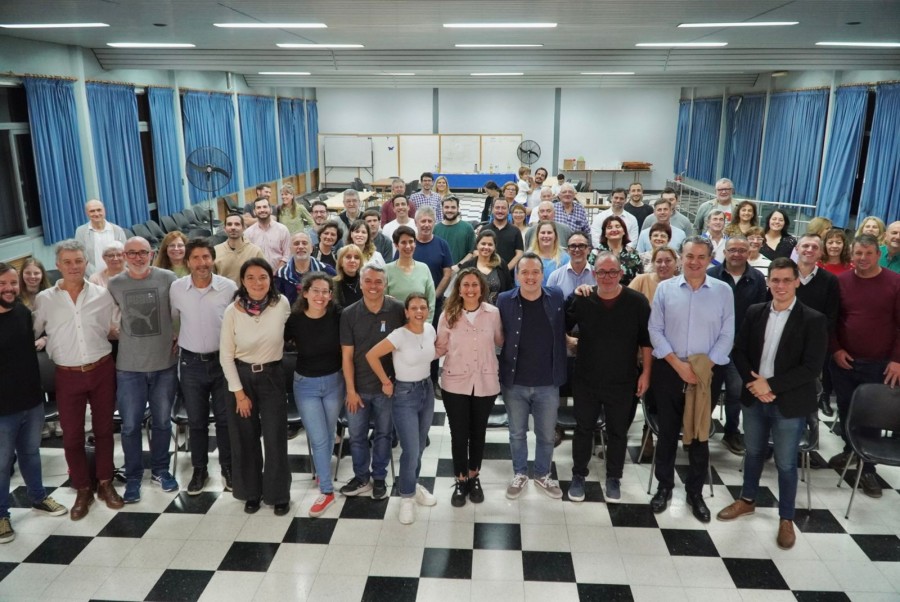 Esteban Paulon, Gisel Mahmud, Joaquín Blanco, Alejandro Ambort, Rubén Galassi y Leonardo Viotti entre otros.