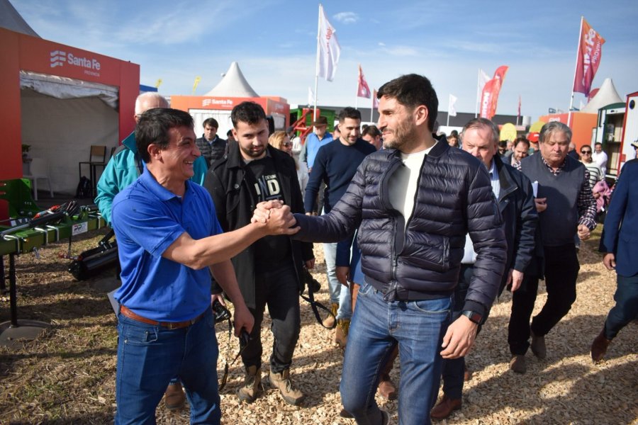 EN AGROACTIVA. El gobernador engalan&oacute; una nueva edici&oacute;n de la muestra agroindustrial que se realiz&oacute; este fin de semana en la localidad santafesina de Armstrong.