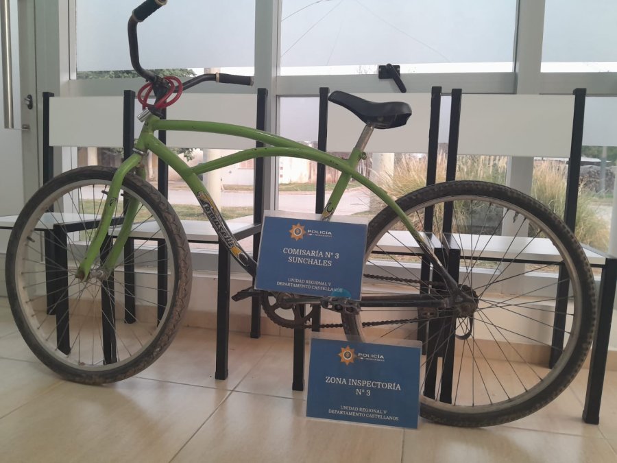 La bicicleta Tomaselli recuperada en Sunchales.