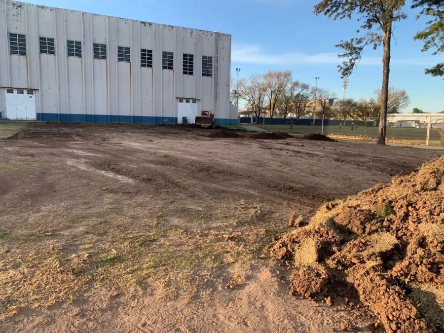 NIVELADO./ Primera parte para la construcción del Playón.