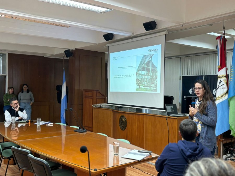 EN EL RECINTO. Los ediles recibieron a Germ&aacute;n Bottero y a Maria Emilia Vidal para dialogar sobre la Recova Ripamonti.
