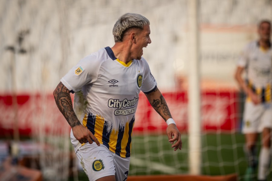 RAPIDA VUELTA AL GOL./ El festejo de Enzo Copetti.