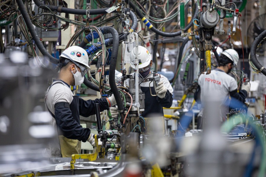 ECUACIÓN POSITIVA. Cuando hay inversión, se genera empleo y luego crecimiento.